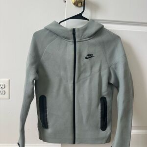 Boys Gray Nike Tech